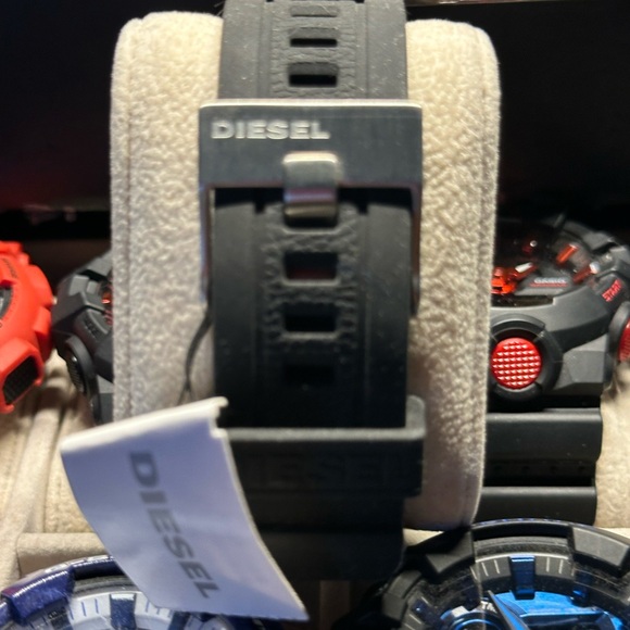 Diesel 45mm Men’s Black Rubber Watch New. - Picture 4 of 5